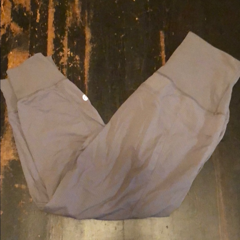 Crop lululemon